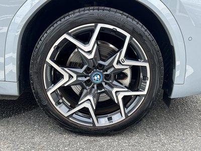 2025 BMW IX2 — миниатюра 4