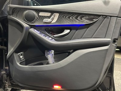 2022 Mercedes-BENZ GLC thumbnail 35