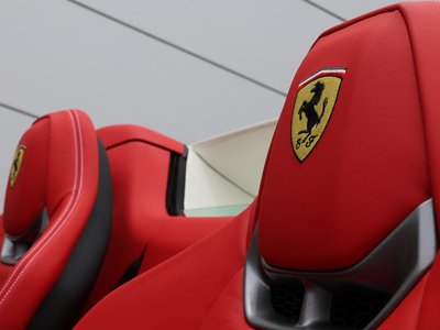 صورة 6 لـ 2026 Ferrari 296 GTS