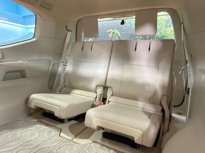 2025 Toyota LAND CRUISER 300 照片 42