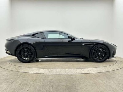 2024 Aston Martin DB12 — фото 8