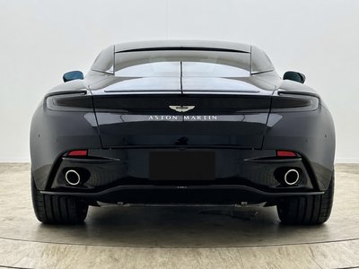 2024 Aston Martin DB12 — фото 6
