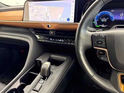 صورة 21 لـ 2022 Toyota CROWN CROSSOVER