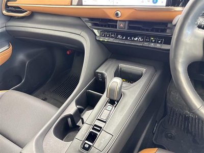صورة 22 لـ 2022 Toyota CROWN CROSSOVER