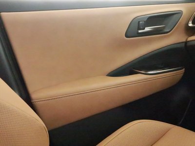 2025 Toyota CROWN SPORT photo 16