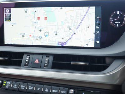 2020 Lexus ES thumbnail 33