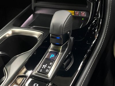 2025 Lexus NX thumbnail 28
