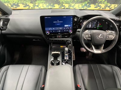 2025 Lexus NX photo 2