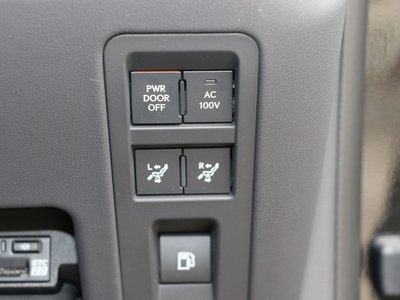 صورة 19 لـ 2024 Lexus LM