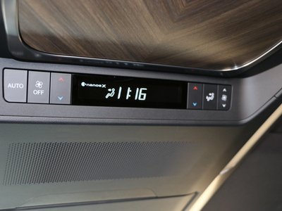 صورة 47 لـ 2024 Lexus LM