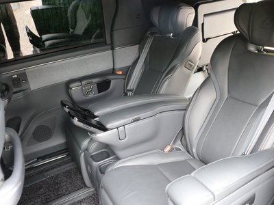 صورة 12 لـ 2024 Lexus LM