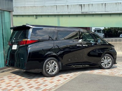 صورة 24 لـ 2025 Toyota ALPHARD