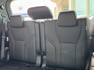 صورة 68 لـ 2025 Toyota ALPHARD