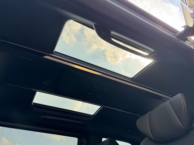 صورة 71 لـ 2025 Toyota ALPHARD