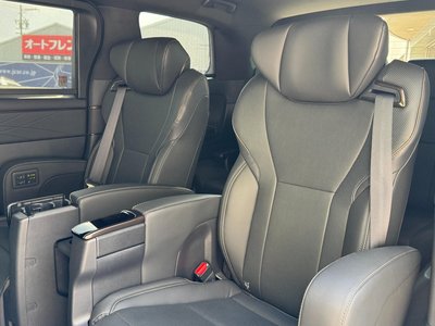 صورة 61 لـ 2025 Toyota ALPHARD