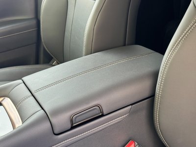 صورة 60 لـ 2025 Toyota ALPHARD