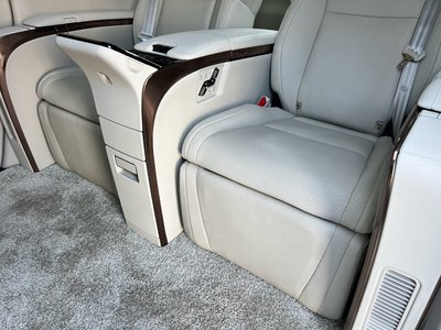 2024 Lexus LM photo 32