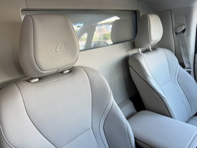 2024 Lexus LM photo 48