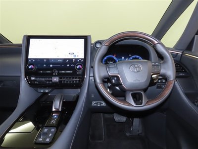 2025 Toyota ALPHARD photo 14