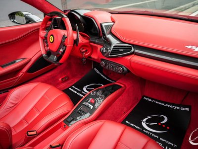 صورة مصغرة 17 لـ 2014 Ferrari 458 SPIDER