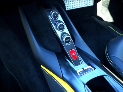 صورة 26 لـ 2018 Ferrari 812 SUPERFAST