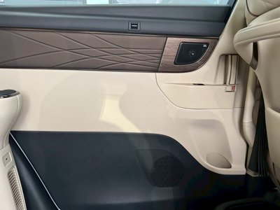 2025 Toyota ALPHARD — фото 43