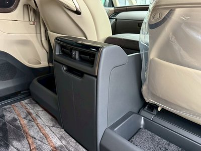 2025 Toyota ALPHARD — фото 34