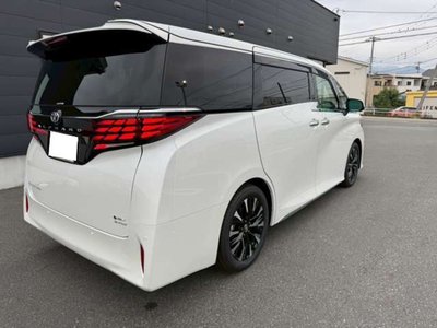 2025 Toyota ALPHARD — фото 6