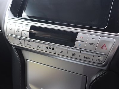 صورة 39 لـ 2023 Toyota LAND CRUISER PRADO