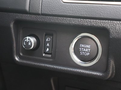 صورة 40 لـ 2023 Toyota LAND CRUISER PRADO