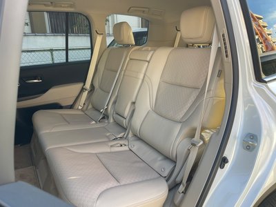 صورة 18 لـ 2025 Toyota LAND CRUISER 300