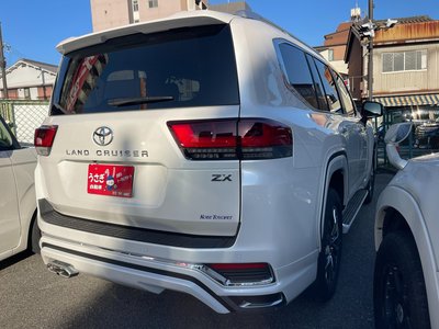 صورة 6 لـ 2025 Toyota LAND CRUISER 300