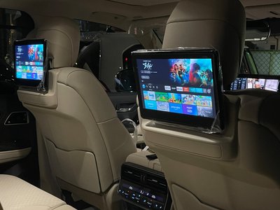صورة 30 لـ 2025 Toyota LAND CRUISER 300
