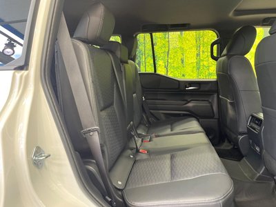 2025 Toyota LAND CRUISER 250 photo 8