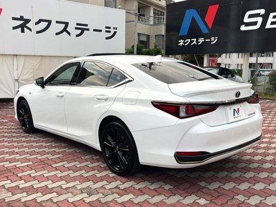 2023 Lexus ES thumbnail 22
