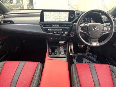 2023 Lexus ES photo 2