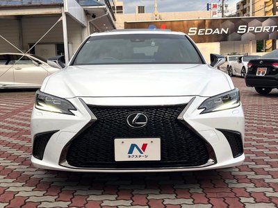 2023 Lexus ES photo 14