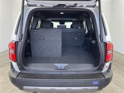 صورة 29 لـ 2025 Toyota LAND CRUISER 250
