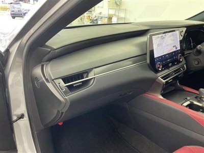 2023 Lexus RX — миниатюра 12
