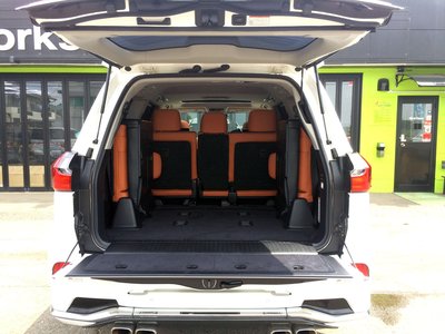 2016 Lexus LX photo 56