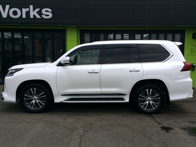 2016 Lexus LX photo 30