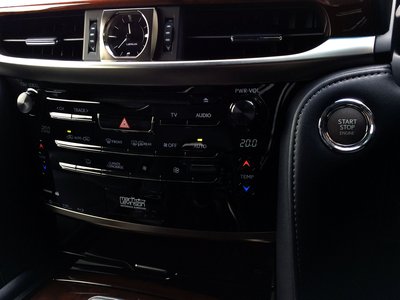 2016 Lexus LX photo 33