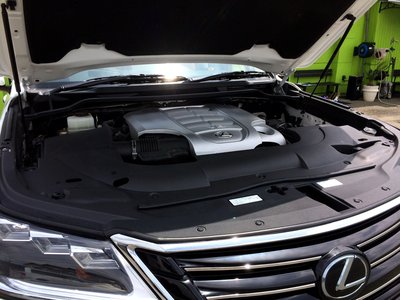 2016 Lexus LX photo 60