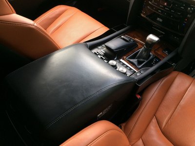 2016 Lexus LX photo 48