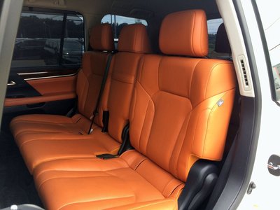 2016 Lexus LX photo 14
