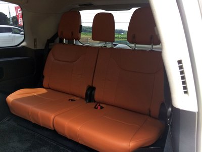 2016 Lexus LX photo 16