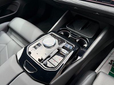 2024 BMW 5 SERIES thumbnail 20
