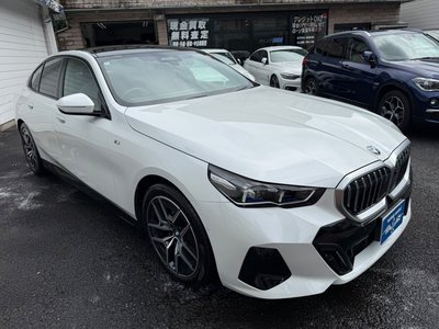 2024 BMW 5 SERIES photo 13
