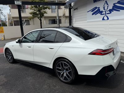 2024 BMW 5 SERIES photo 9