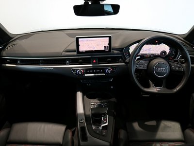 2019 AUDI RS4 AVANT photo 14